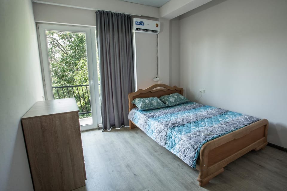Bed, Balcony/Terrace, Bedroom, internet, wardrobe, air conditioner