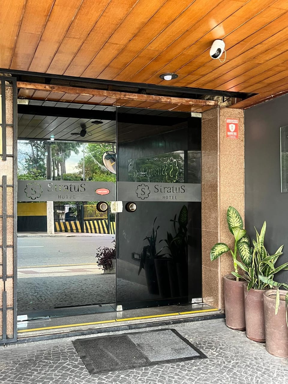 Facade/entrance