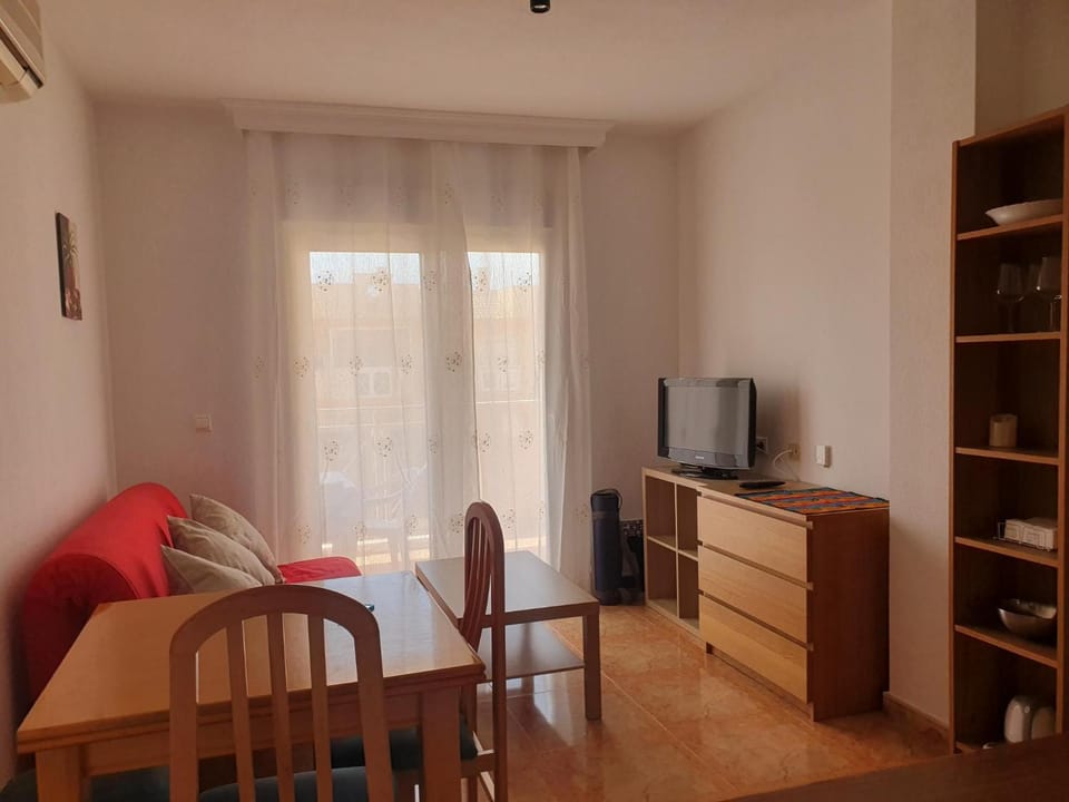 Communal lounge/ TV room, Dining area