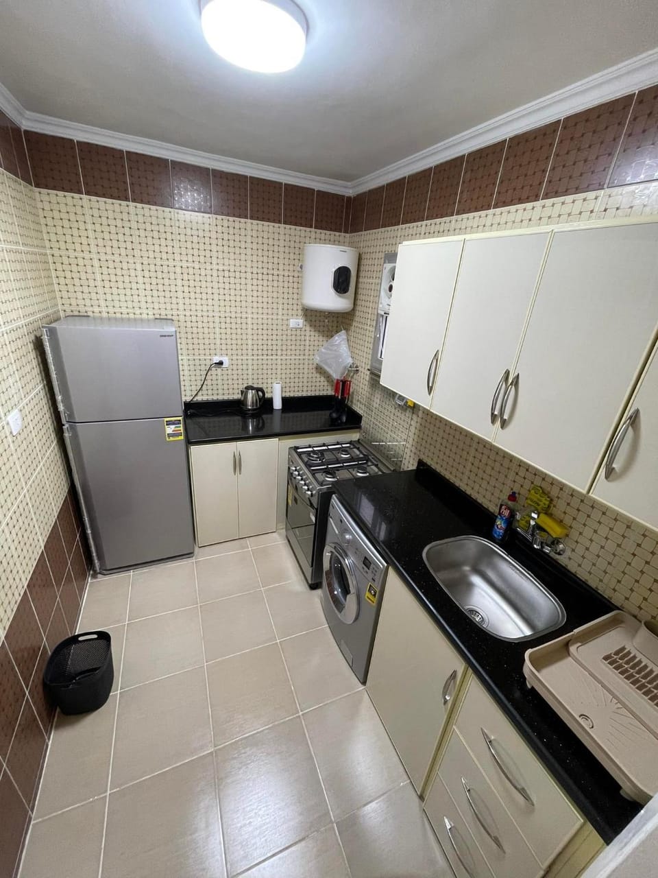 Kitchen or kitchenette, pet friendly, stove, washing machine, dryer