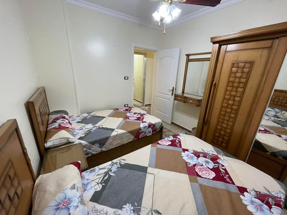 Bed, Bedroom, fireplace, wardrobe
