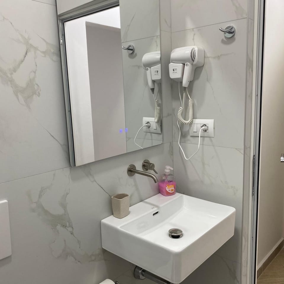 Relaxing Escape Rooms Apartment in Ksamil