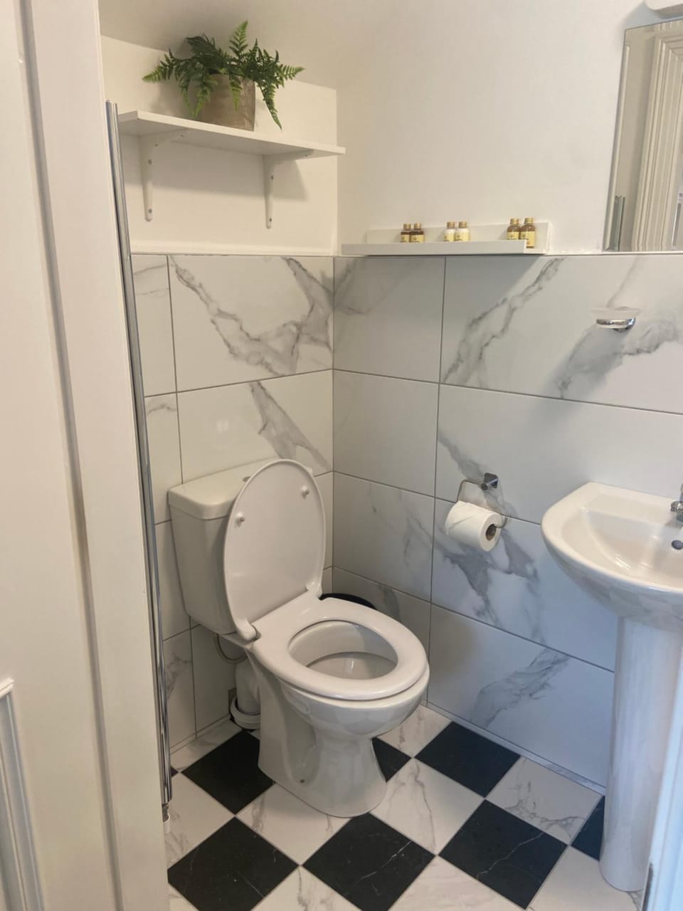 Toilet, Bathroom