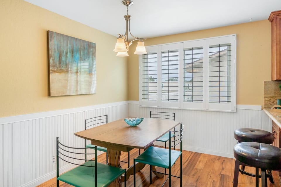 Juniper Coastal Home - 30-Night Minimum House in Carlsbad