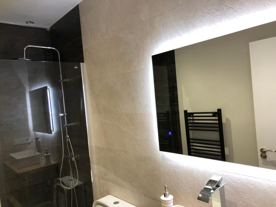 Shower, Bathroom