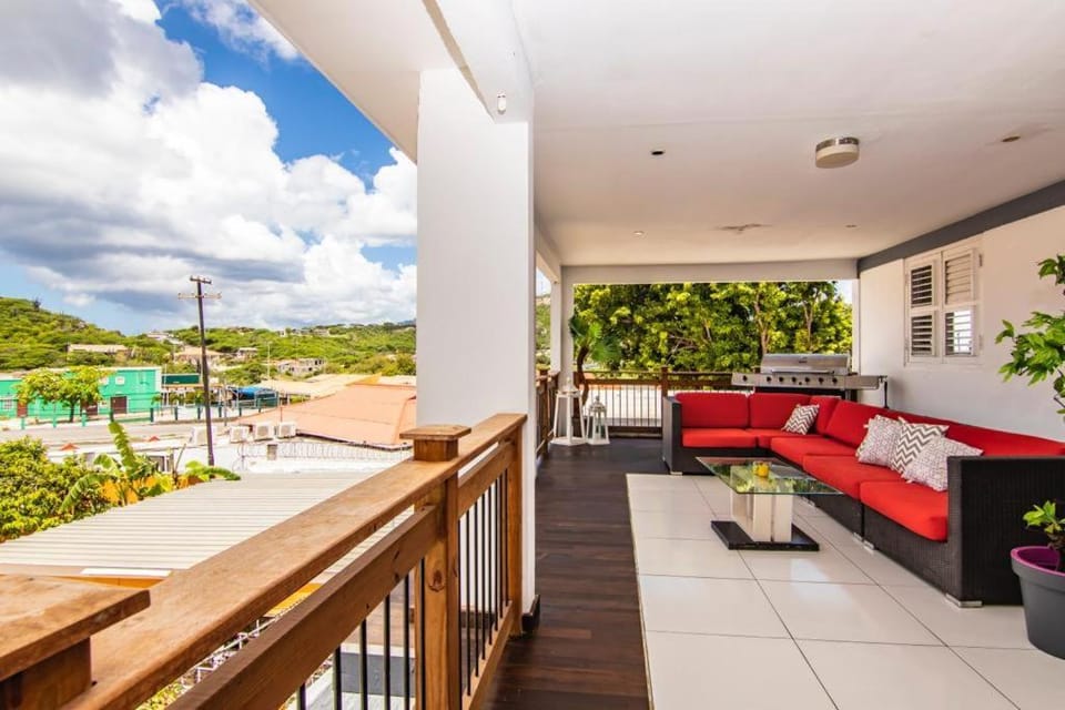 Villa Anthea House in Willemstad