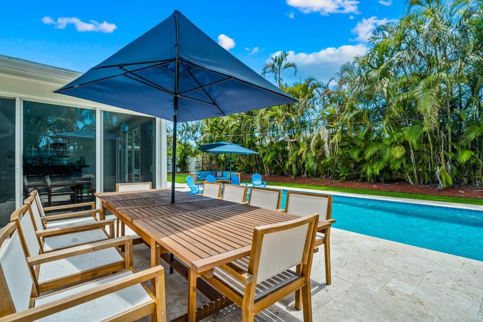 Enchanted Palms Villa House in Boynton Beach