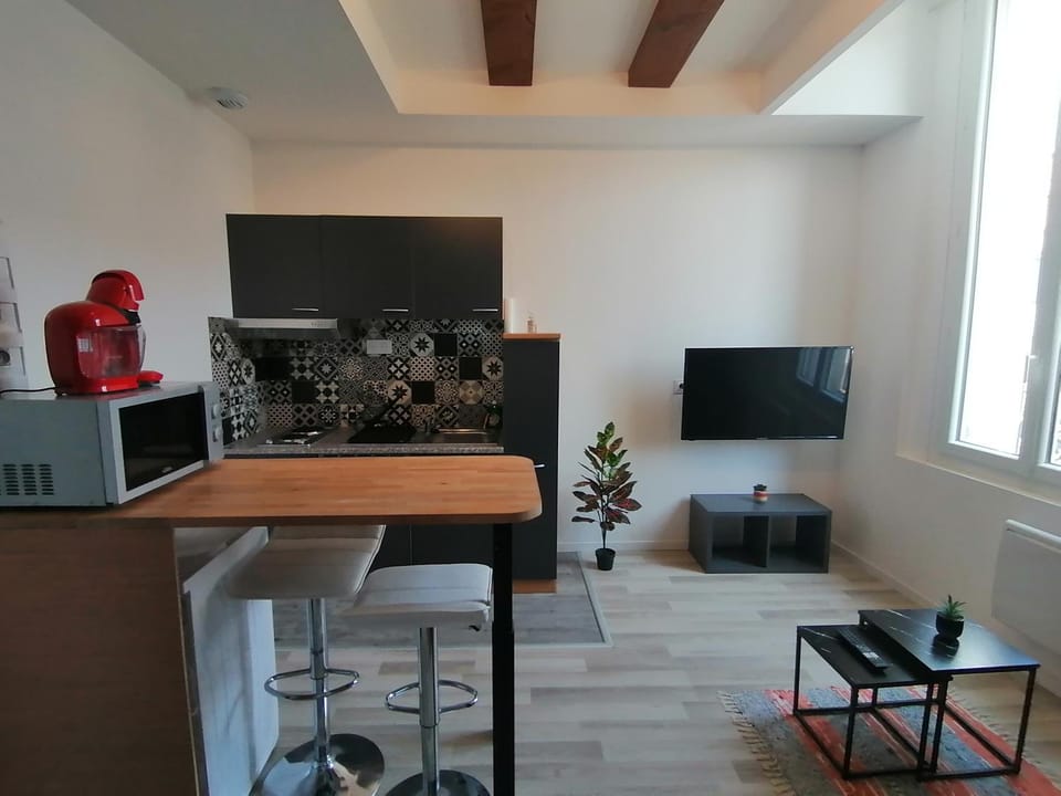 TV and multimedia, Kitchen or kitchenette, Dining area