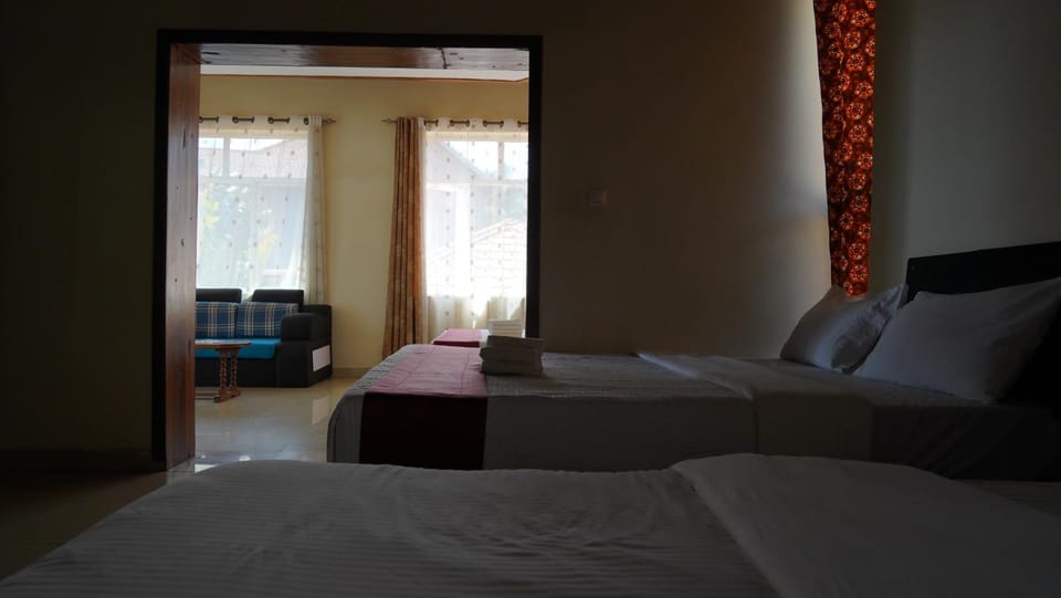 Property building, Bed, Photo of the whole room, Bedroom, wardrobe