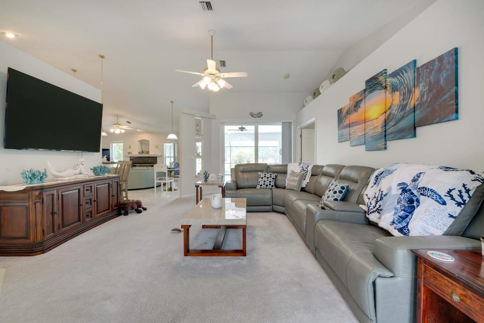 Pool, Grill & Golf Course Views: Spring Hill Stay! House in Spring Hill