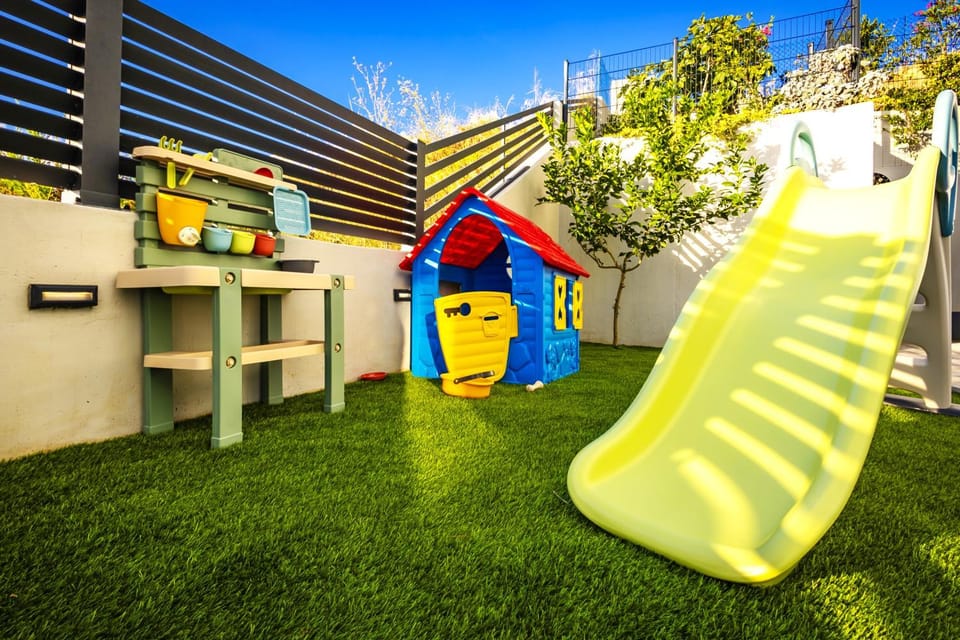 Day, Children play ground, Garden