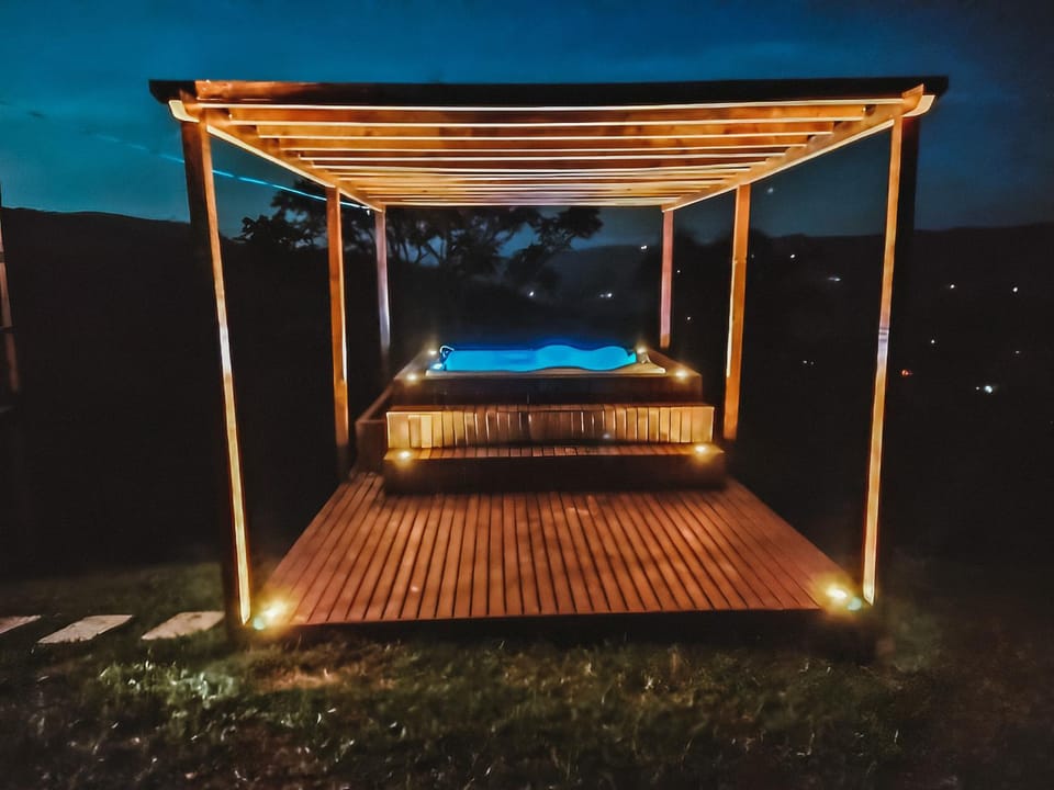 Night, Hot Tub