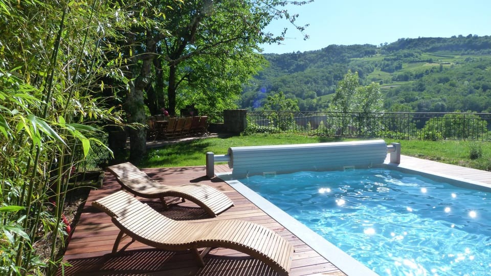 Patio, Balcony/Terrace, Swimming pool, Swimming pool, sunbed