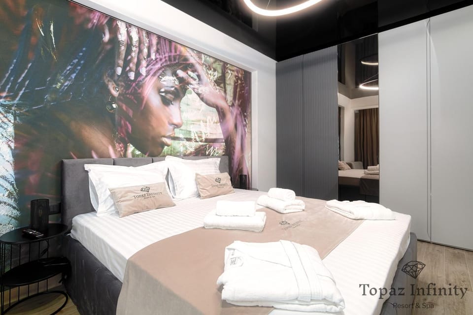 Bed, Bedroom, towels, wardrobe