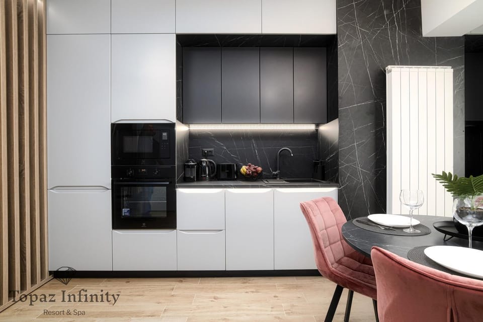 Dining area, minibar, pet friendly