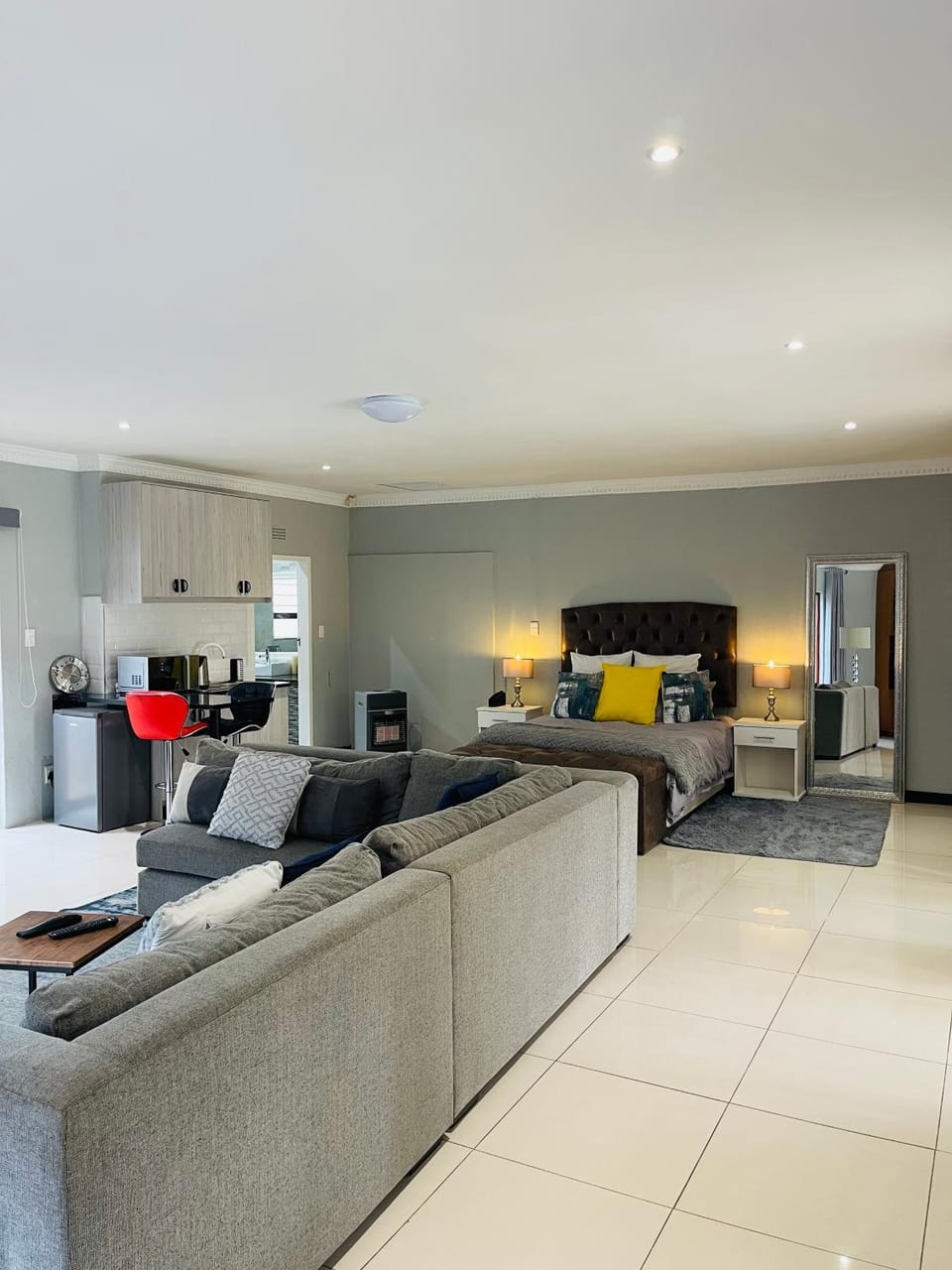 Photo of the whole room, Bedroom