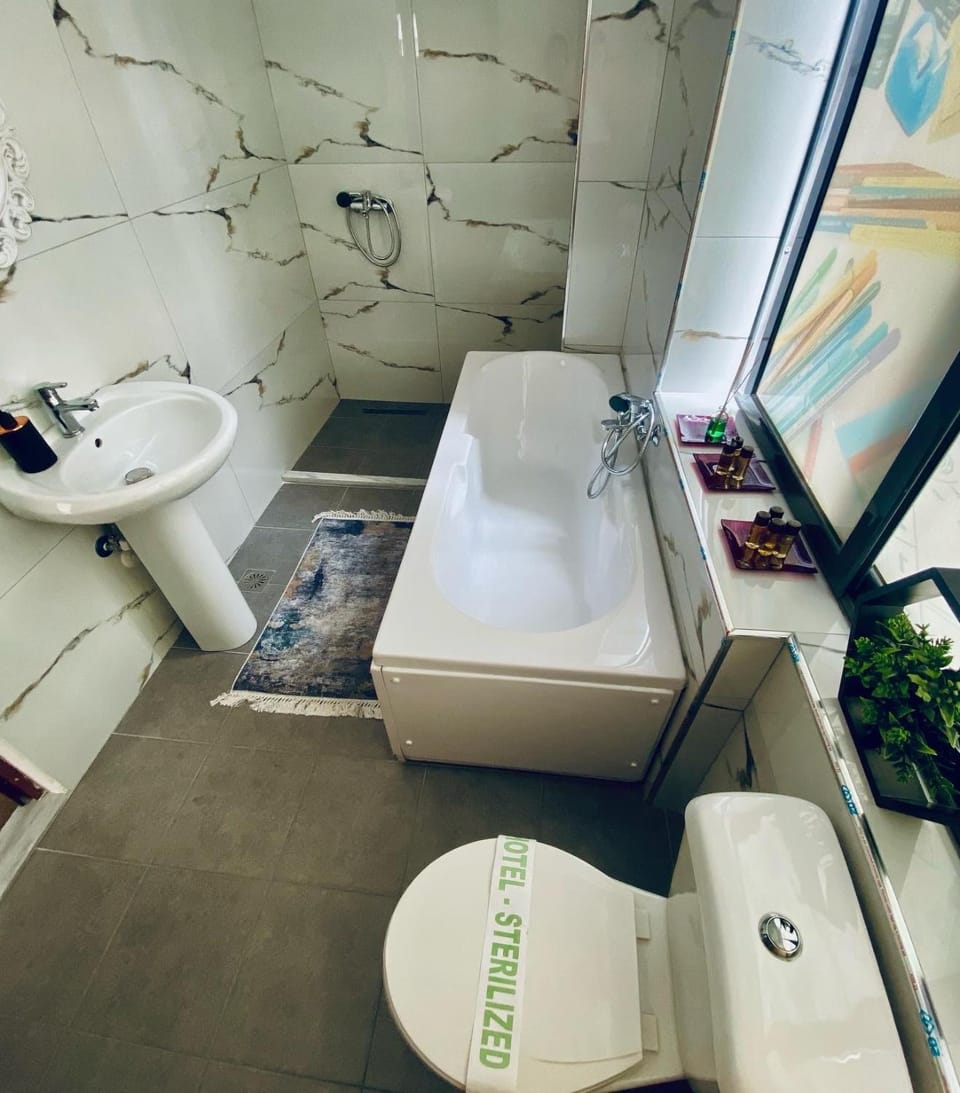 Toilet, Bathroom, Bath