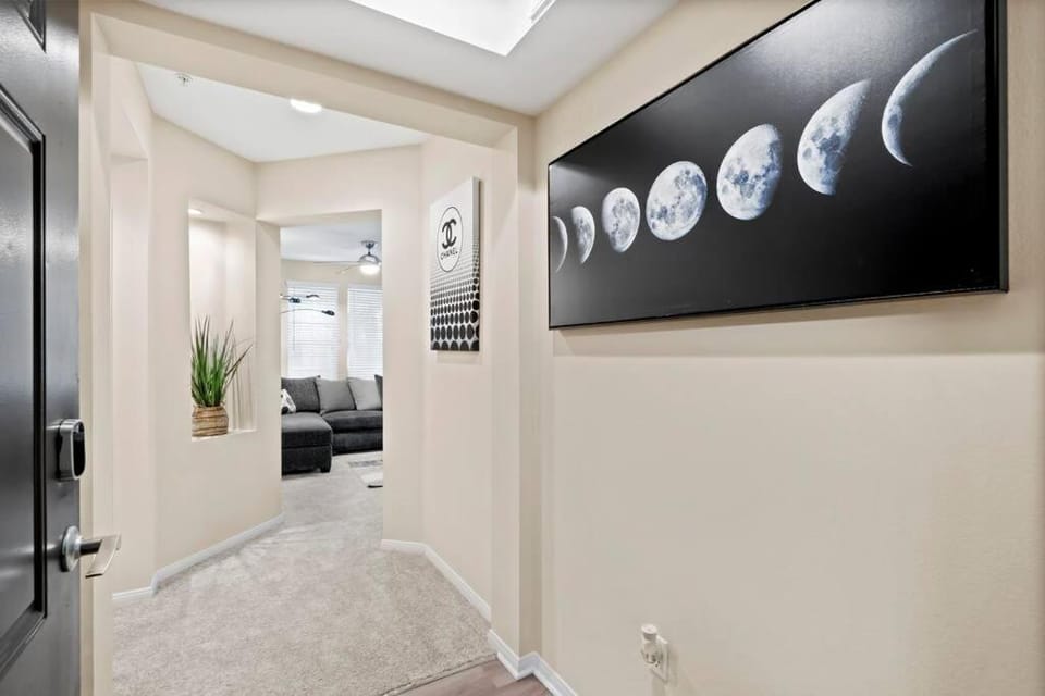 Lovely & coxy 2BR/2BA! 5MIN to Disney! Apartment in Orange