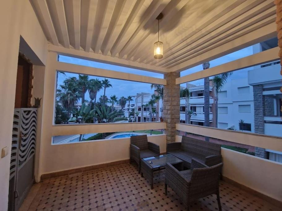 Plage, Piscine, et Confort Moderne Apartment in Rabat-Salé-Kénitra