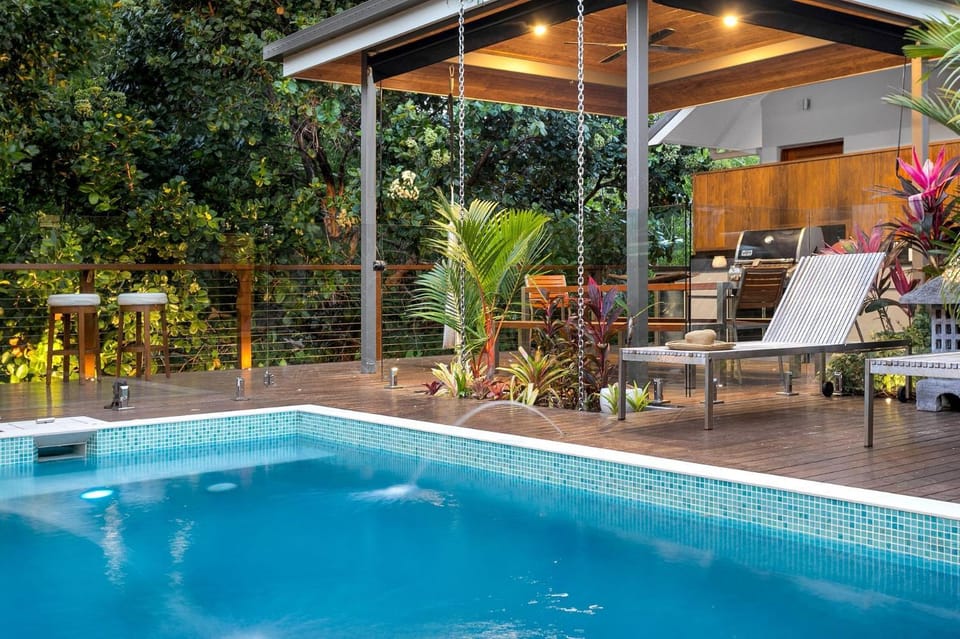 Belle Escapes Luxury Reef Villa Palm Cove Villa in Palm Cove