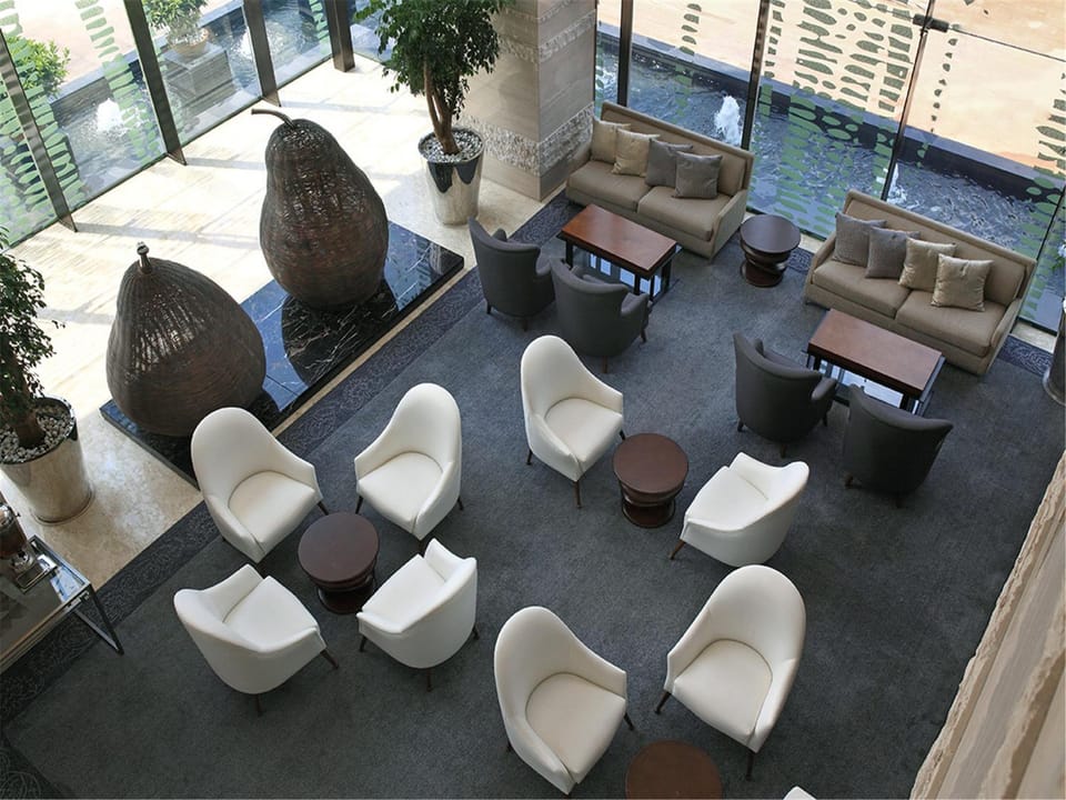 Day, Lobby or reception