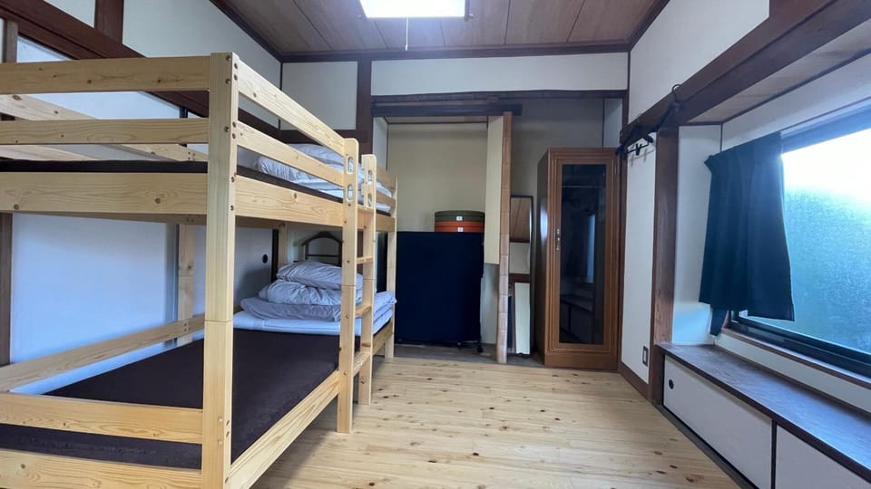 Bed, Photo of the whole room, Bedroom, Area and facilities, bunk bed, air conditioner