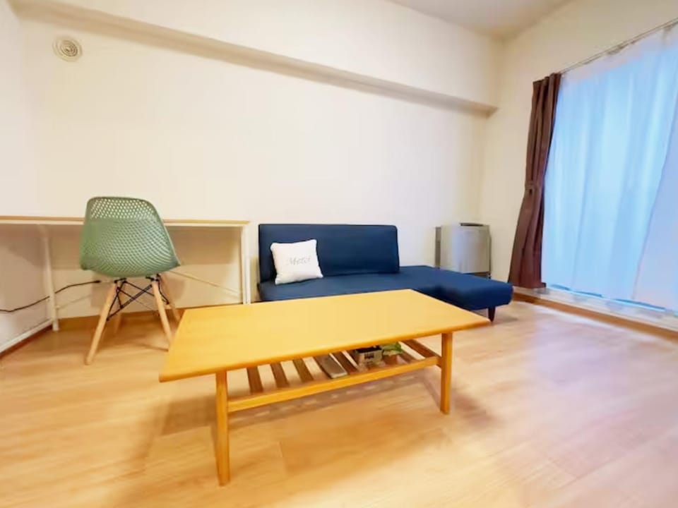 Living room, Photo of the whole room
