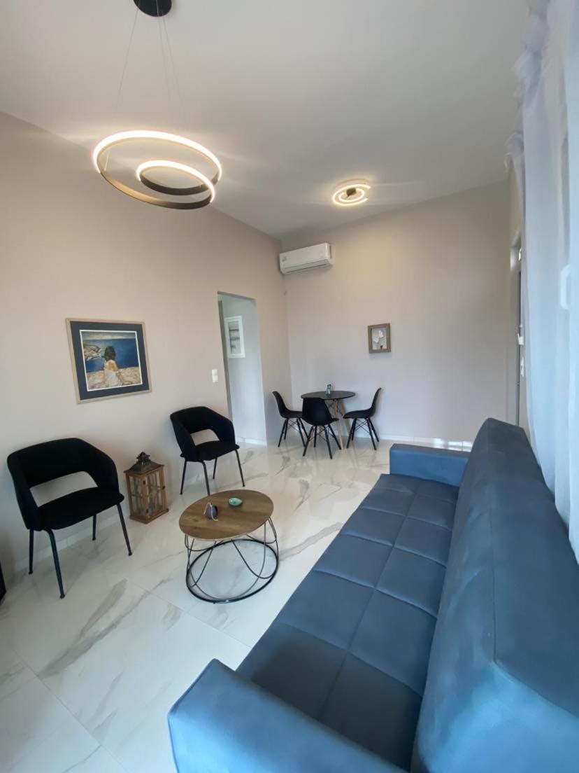 Living room, Seating area, air conditioner