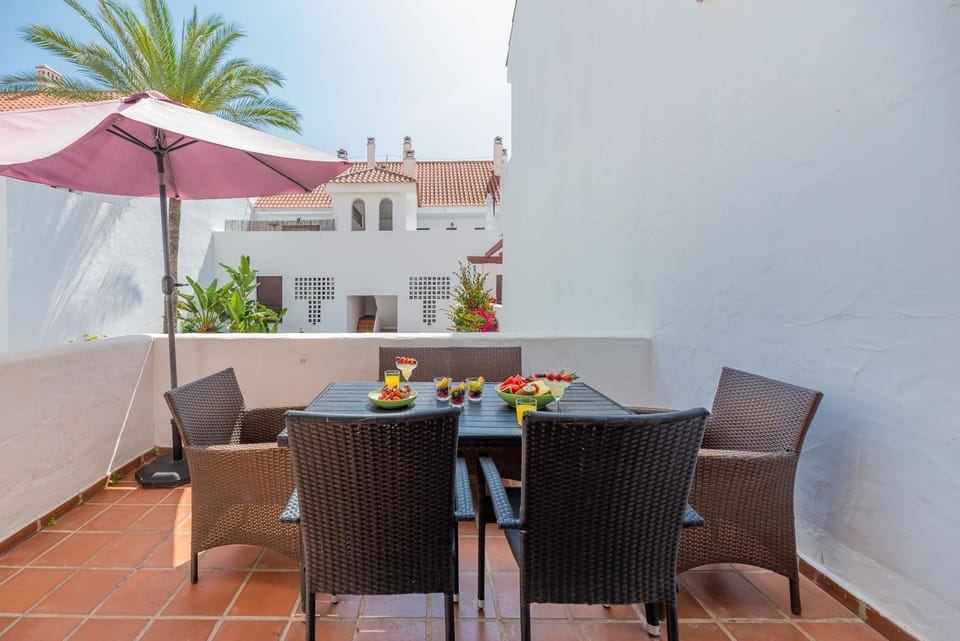 Patio, Day, View (from property/room), Balcony/Terrace, Seating area, Dining area