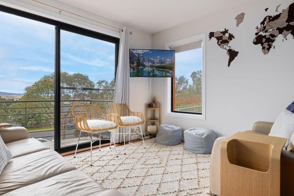 Balcony/Terrace, Living room