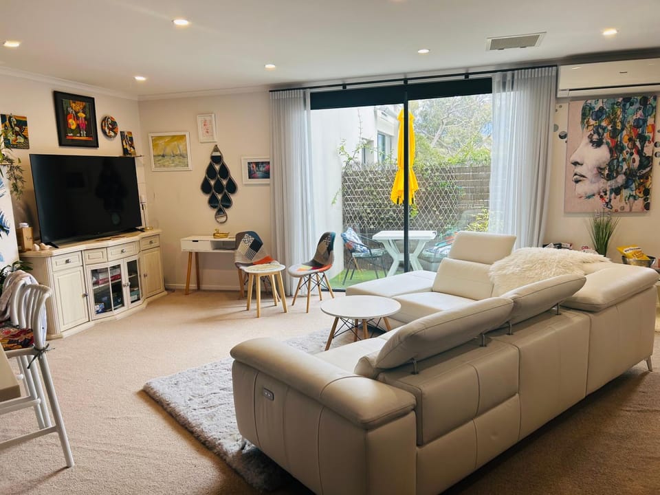 Relaxing Hobart Retreat, Stylish 2-Bed Apartment Apartment in Tasmania