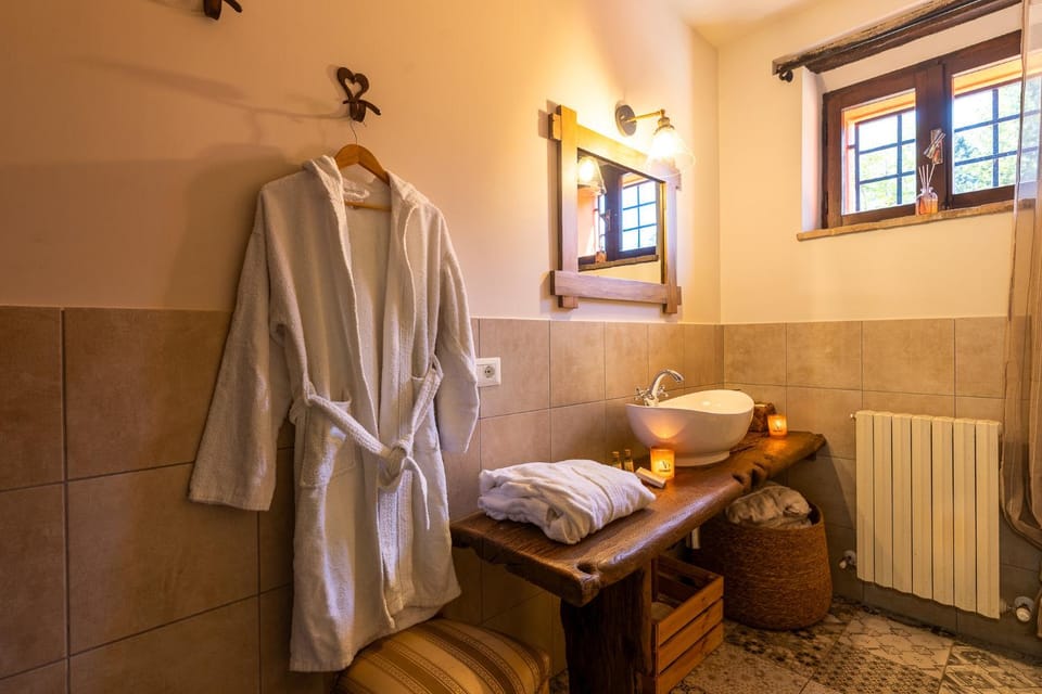 Bathroom, towels