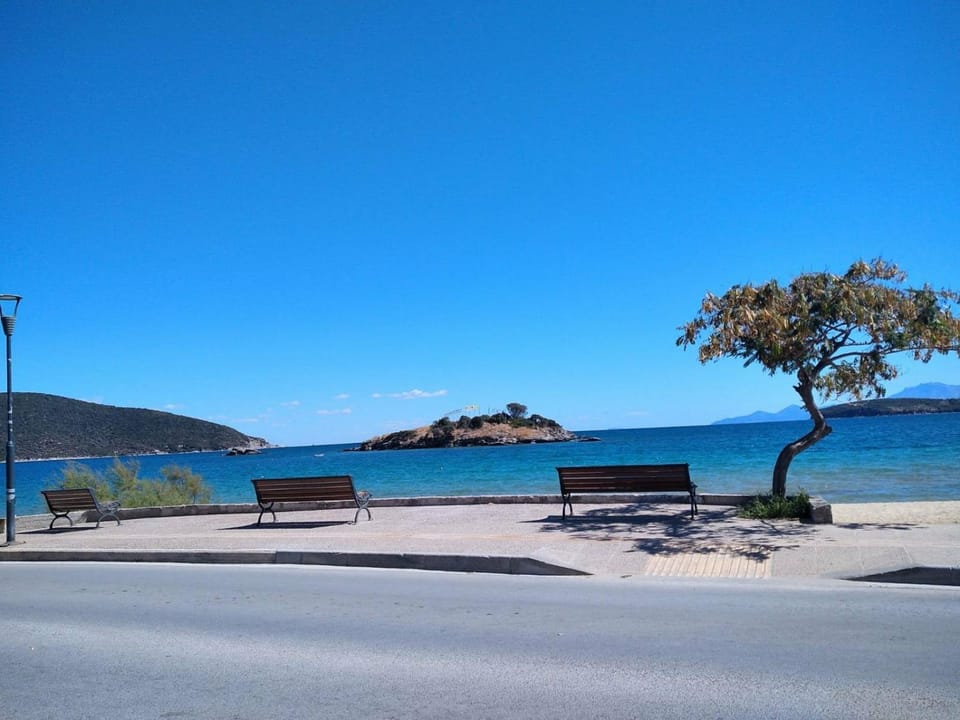 ISLAND VIEW BEACH APARTMENT Apartment in Nea Peramos