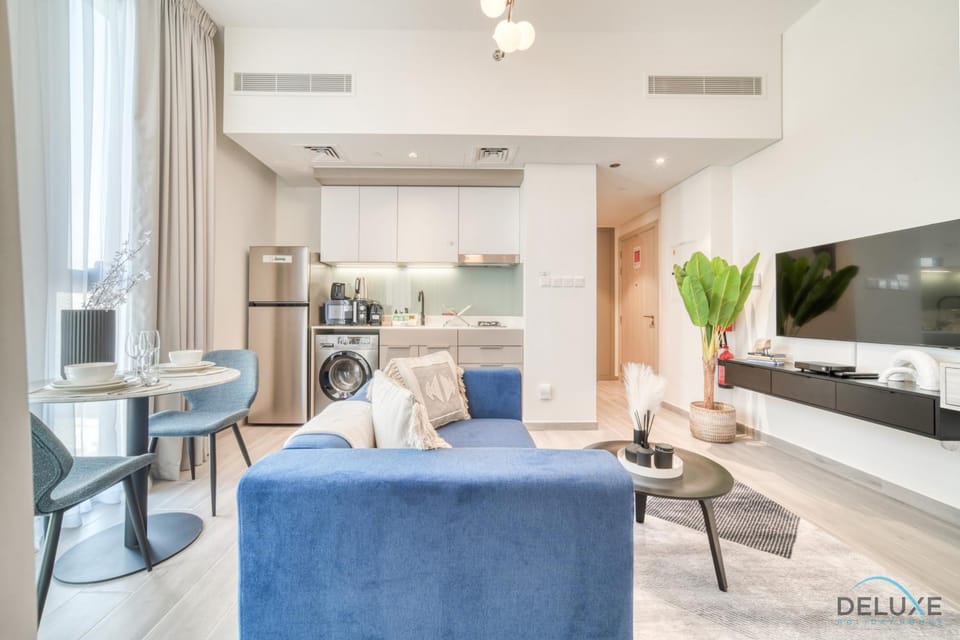 TV and multimedia, Kitchen or kitchenette, Living room, Seating area, Dining area, minibar, stove