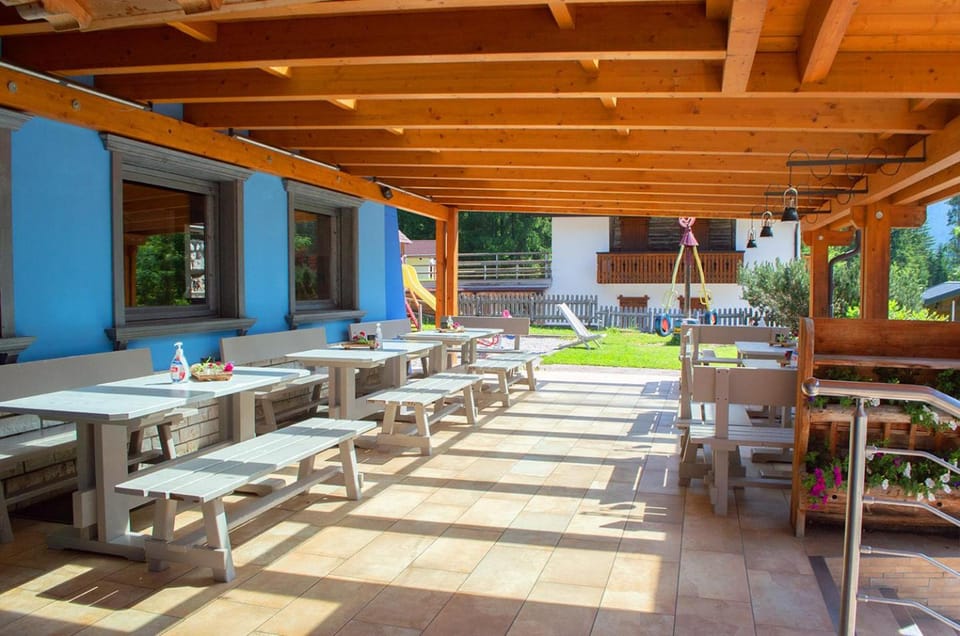 Patio, Restaurant/places to eat, Children play ground, Balcony/Terrace