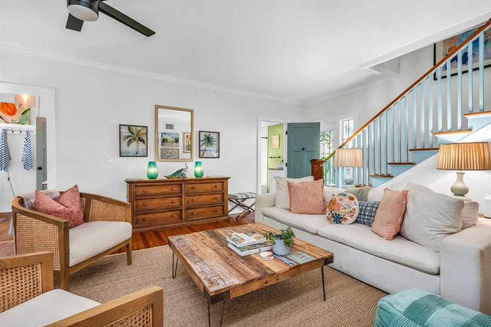 The Palms Resort Oasis - Guest House Full Kitchen House in West Palm Beach