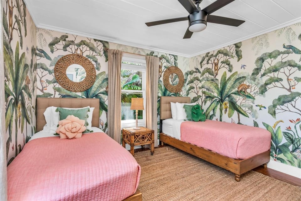 The Palms Resort Oasis - Guest House Full Kitchen House in West Palm Beach
