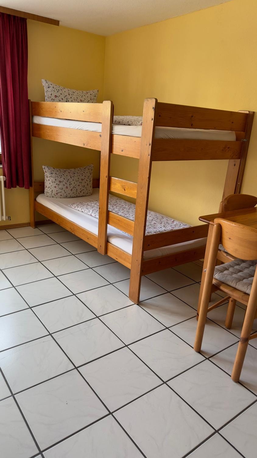 Bed, Bedroom, bunk bed