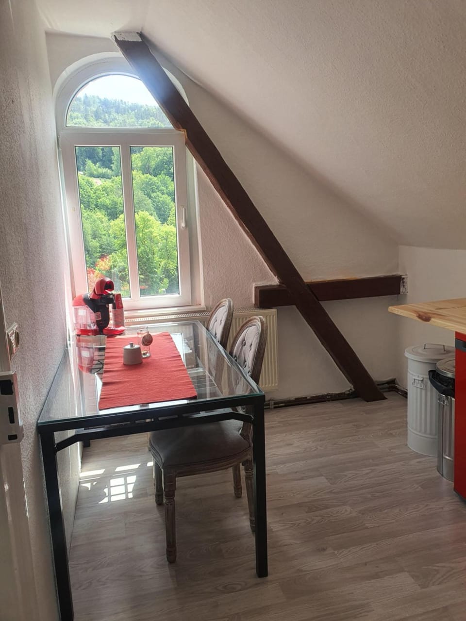 Seating area, Dining area