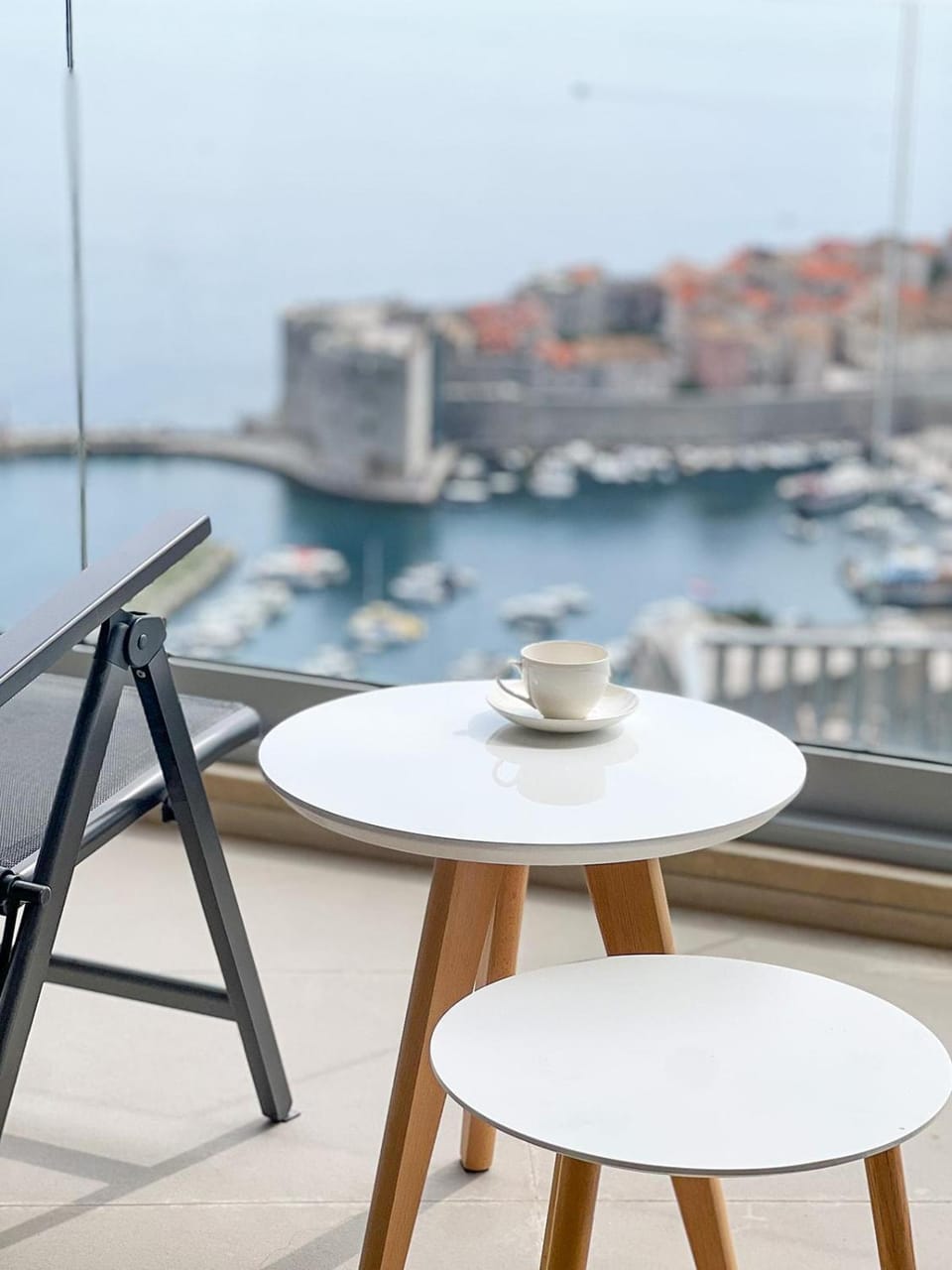 Natural landscape, View (from property/room), Balcony/Terrace, Seating area, City view, Sea view