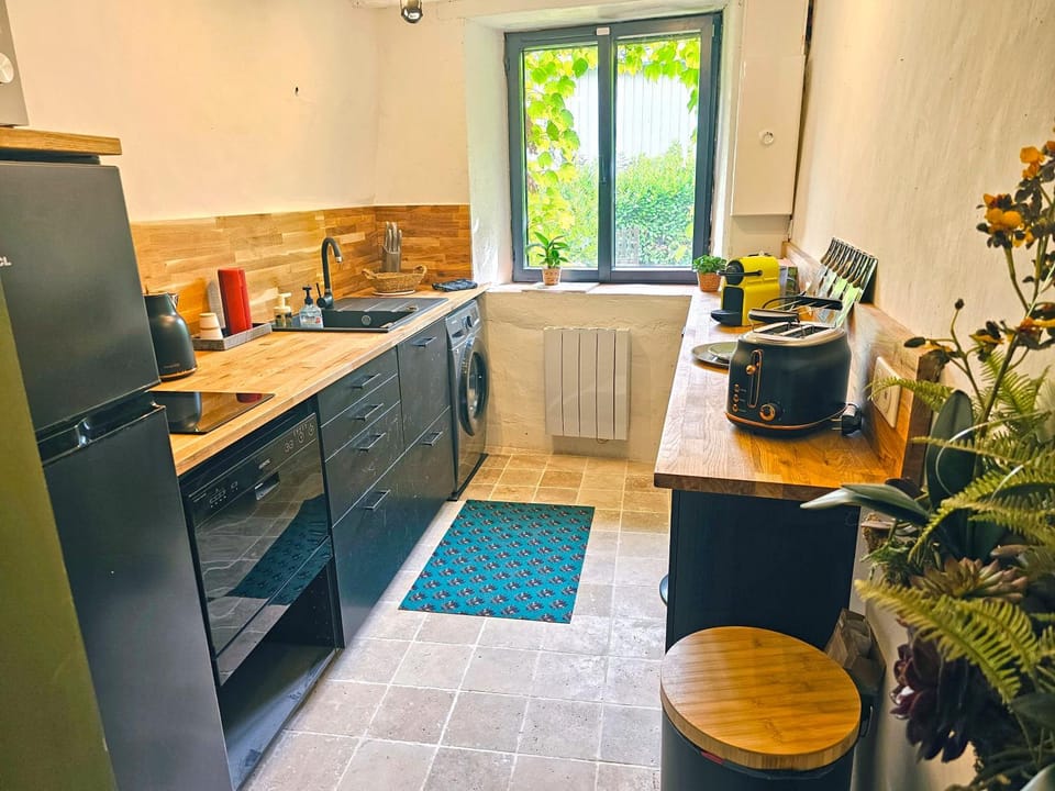 Kitchen or kitchenette, dishwasher, stove, washing machine, kitchen