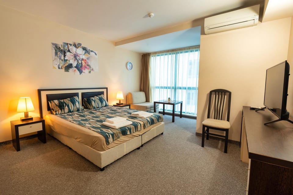 Bed, Photo of the whole room