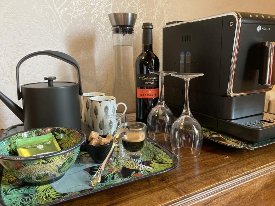 Coffee/tea facilities