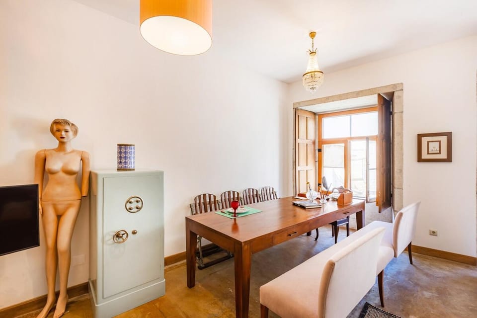 Rosarinho Cruz invites to her Atelier by the River Apartment in Porto