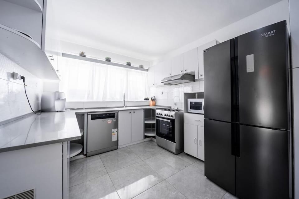 4BD House with Pool in Heart of Herzliya by SeaNRent House in Herzliya