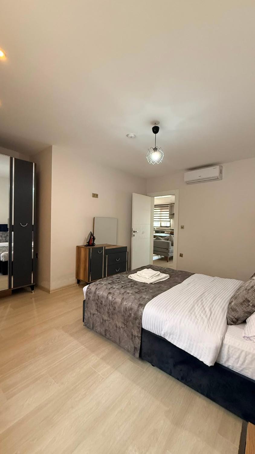 Bed, Bedroom, air conditioner
