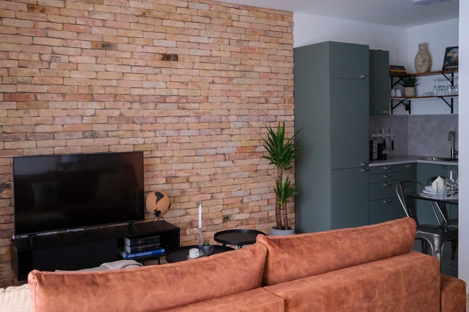 Kitchen or kitchenette, Living room, Seating area