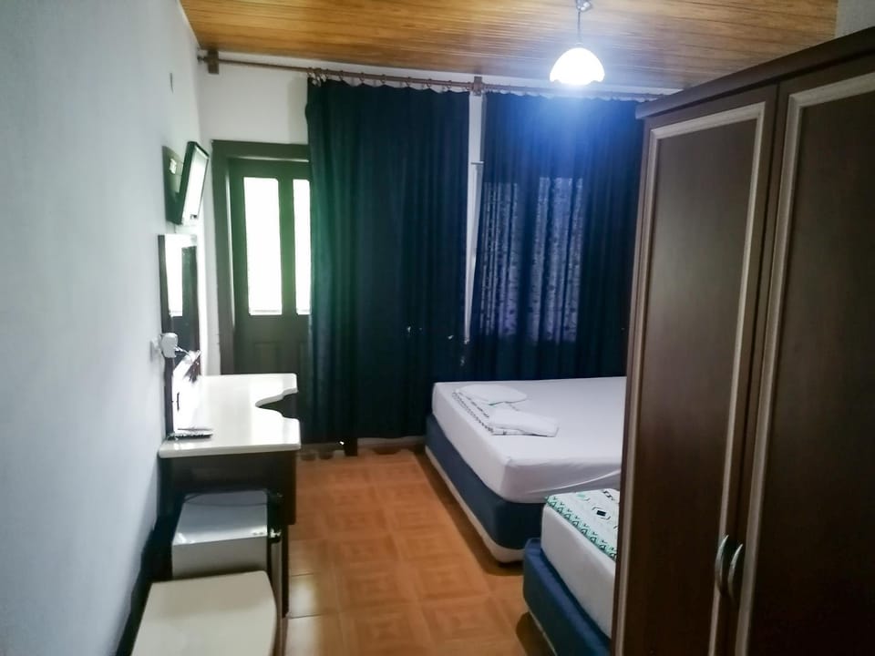 Bed, Bedroom, wardrobe