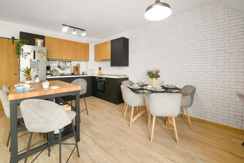 Kitchen or kitchenette, Dining area, pet friendly, stove