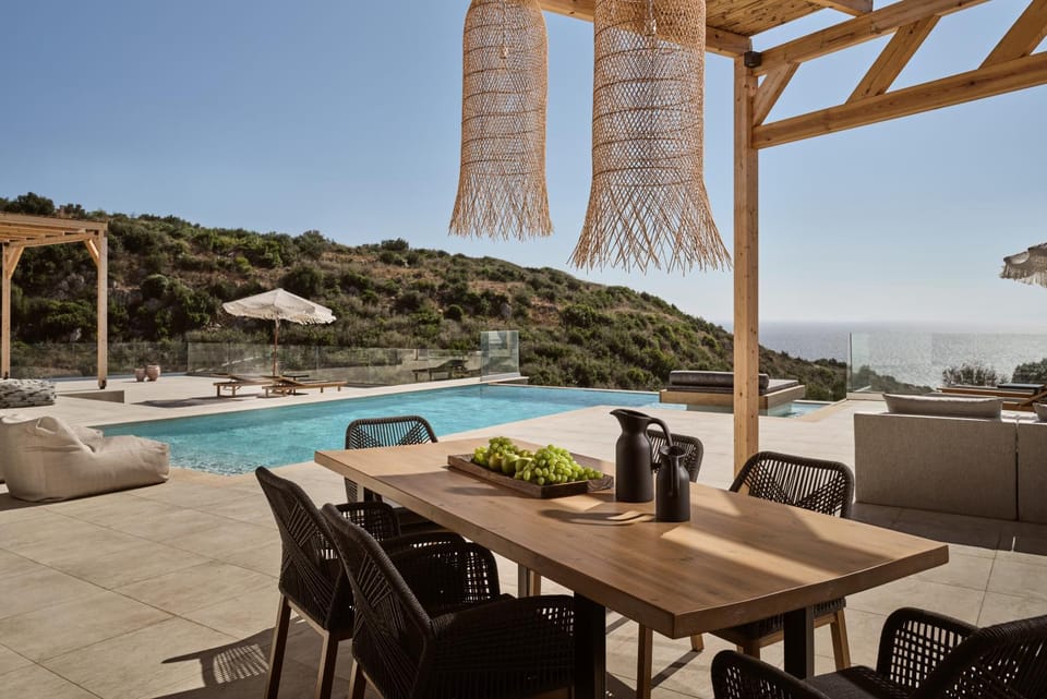 Day, Natural landscape, View (from property/room), Balcony/Terrace, Seating area, Dining area, Pool view, Swimming pool, sunbed